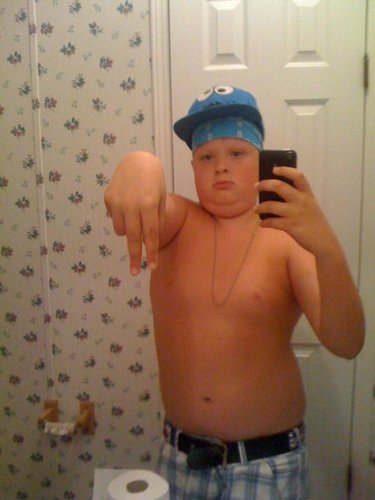 busyfollower's profile picture. I dunno i should get credit, starting now  feb 24 2012, i will follow everyone i can.. looking for friends