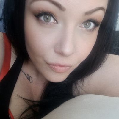 42 y/o 178 cm kort, Coffee addicted, MS/spoonie , seriöst oseriös, pro som kommer med superkrafter.
