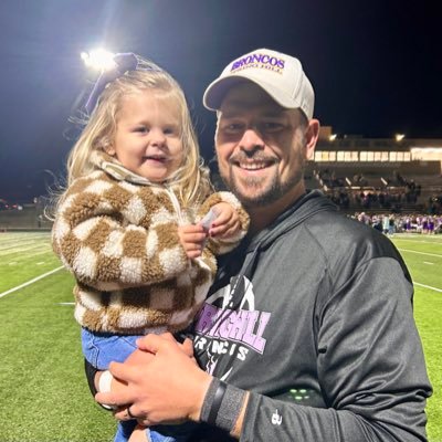 Offensive Coordinator - Spring Hill High School. Husband to @megatronmyers.
