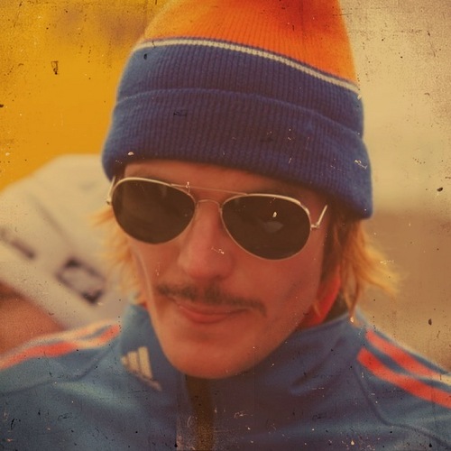 iliarosliakov's profile picture. Не курю. No more skijumping. I like punk rock !!!