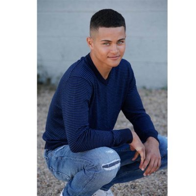 hot857414505's profile picture. Elegance and attitude, wrapped in sophistication.