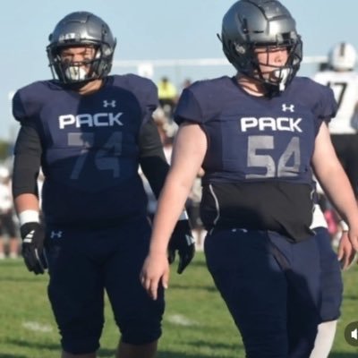 Oswego East Highschool/center/5’10 270/ 📲: 708-548-1330 ✉️: zanehotchkiss8@gmail.com/GPA: 3.0