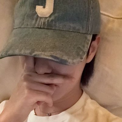 323docz's profile picture. — drafts 📼