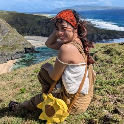 allonhie's profile picture. She's still 23 inside her fantasy.