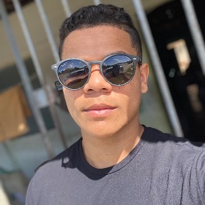 Negovsk1's profile picture. 📚Na dúvida se sei um pouco de tudo ou muito de nada.