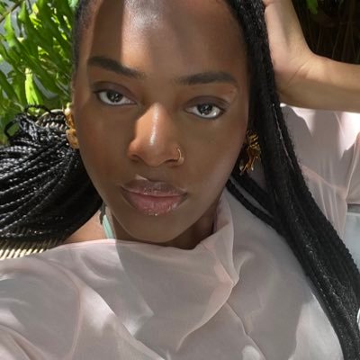 venise_a's profile picture. 