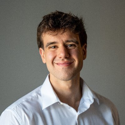 adamararcane's profile picture. Full-stack developer and occasional wizard ✨