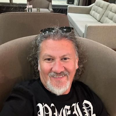 StevenJame99980's profile picture. I'm an Orthopedic surgeon