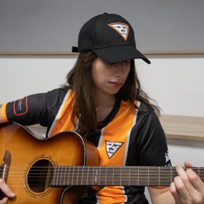 Creadora de Contenido para @RambootClub 🎸|
Caster gritona de Ramboot🎙️|
🕸️ Redes: https://t.co/T6TFPDqhem
📧 Contacto: srtclauscontact@gmail.com