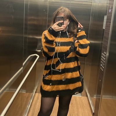 Book blogger, aspiring author, YA obsessive and Sales Ops Manager @ Oneworld 📚 (she/her)