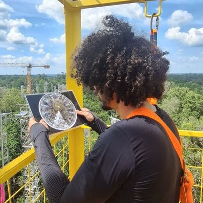 Masters student.
Fascinated by vegetation ecology, phenology, plant-herbivore interaction.
