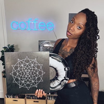 Metal connoisseur & record collector | 💌 ebonie@metalandcoffee.com