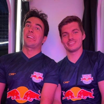 checoskiwi's profile picture. ᯓ★ fan account | 21 |