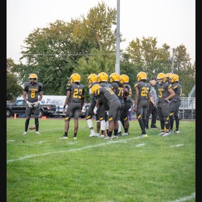 C/O 2025 6ft 195 gpa 2.4 Thornwood high school #(708)-501-0110