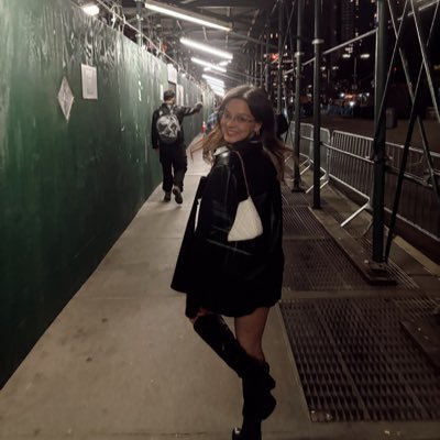 gabbbbbiiee's profile picture. 24 // OH // it’s only a lifetime🤍