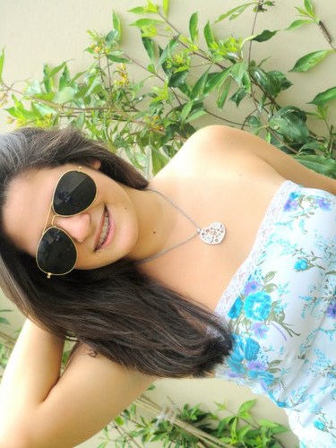 Deus transforma choro em sorriso, dor em força, fraqueza em fé, sonho em realidade.
