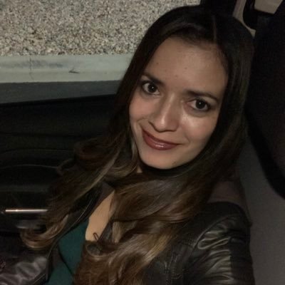 perdí mi cuenta @JohannaDeportes pero soy la misma hija de mago, periodista, locutora bilingüe, Instructional Specialist, mamá de Allie, y amante de la música!
