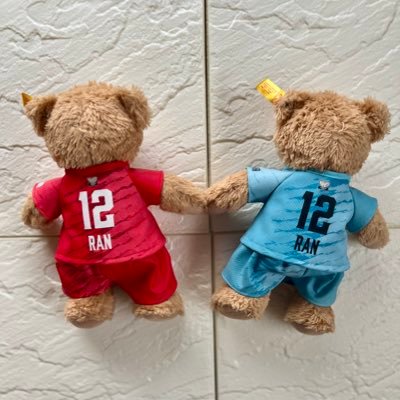 THL23qgSyjZuznH's profile picture. 紅茶、お菓子、Steiff、スポーツ観戦 主に男子バレー、特に髙橋藍選手、サントリーサンバーズを応援！