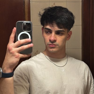 CristianiTizia's profile picture. independiente 🇦🇹 No me bajes esta cuenta Elon porfavor