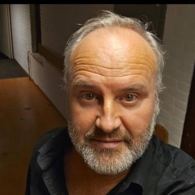 Ednouwen72's profile picture. Acteur voor tv, theater, musical en film. Ben een wandelend feestje volgens velen ! Kan niet tegen onrecht en wil graag dat het goed gaat met mensen