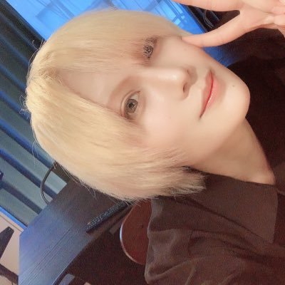 BarLe_shu's profile picture. 幸せをあなたへ！！✨ 1人でBARやってます！是非会いに来てね！めちゃくちゃ喋ります。笑 レンタルスペースにて定期オープン！男装だよ👑来てくれた方のみフォロバ