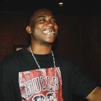 AndrewGold699's profile picture. 