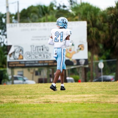 Wide receiver,small forward/point guard. 160lbs,5ā11 Dr.Joaquin Garcia High 100m=11.5 200m=24.2 40=4.5
