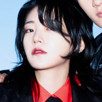 touched_looks's profile picture. 