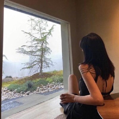 Evelynsadyy's profile picture. No one succeeds easily. Behind all the glory is hard work day after day.