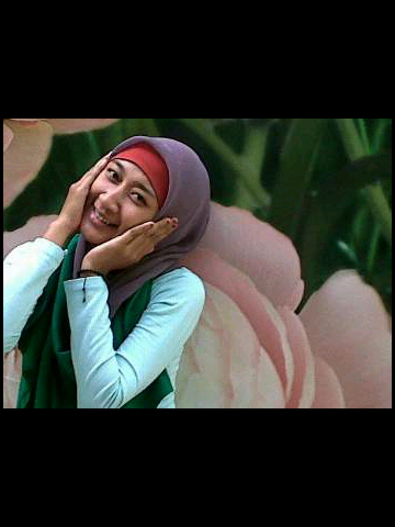 kaki selalu melangkah.Beri sejarah yang indah.be a good n simple women.be a good moslemah,in the next time be a good wife.amiin#srudukfollow