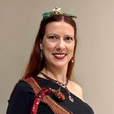 Dragon Queen, Wrestler of words, builder of worlds, ocean spirit. 🏴She/her. Short story, Sirencall free with my newsletter! SPFBOX Finalist!