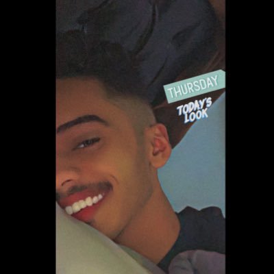 لم اخلق لمعالجة عقول الناس لكنني استطيع مراعاة تخلفهم 💫