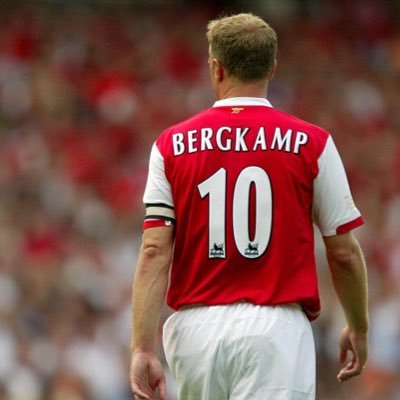 Father, Husband and massive Gooner since late 80's / early 90's - worshipping at the church of Bergkamp since 1995.
