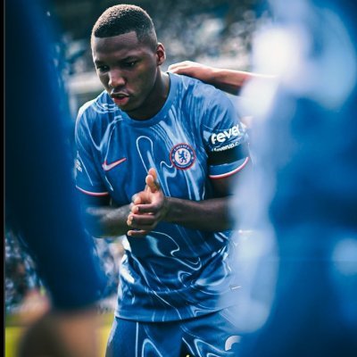 moi_caicedo's profile picture. Up The Chelsea 💙