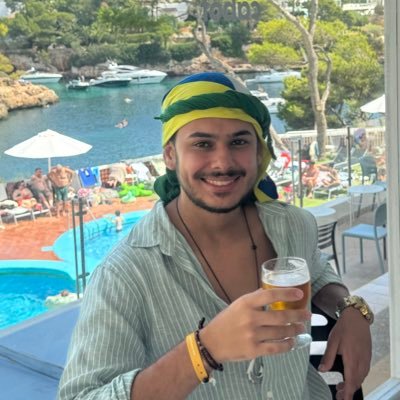 Católico🇻🇦|Perdidamente apaixonado na minha mulher | e no Athletico também 🌪