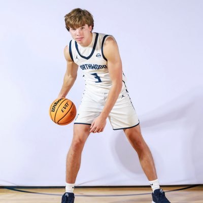 Northwood University Sophomore PG #3 NCCA ID#2106232715 Contact (616) 644-9537