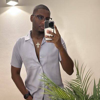 shayy_ken's profile picture. A Human . Being .