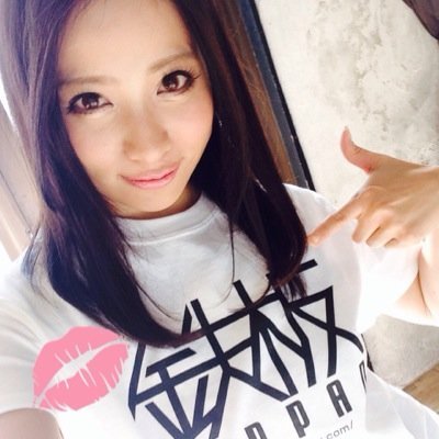 xszhnm142803's profile picture. 興味のあるお兄さんにいいねしてます♡　恋愛相手受け付け中❤　一旦メッセで待ってるよ