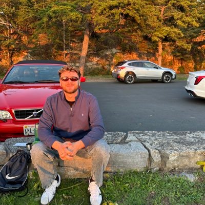 AntoineBely's profile picture. de retour après s’être fait bannir lol