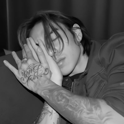 ironmanfh's profile picture. C'est comme une série de notes discordantes, belles mais mal placées.