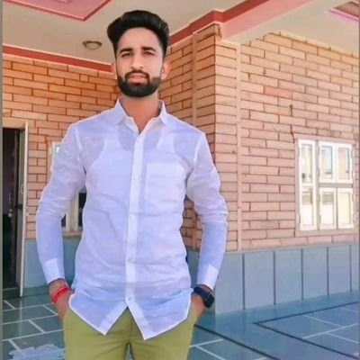 deepukaranga's profile picture. commerce ka student 🧑‍🏫hu bio 
kha se likhu🤔
