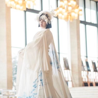 imymimymi's profile picture. 2011~シェイクスピア俳優として19作出演『ジュリアスシーザー』『マクベス』『ハムレット』『リチャード三世』『二世』『ヘンリー六世』『四世』etc多数/『アテネのタイモン』（吉田鋼太郎演出）、『三島由紀夫近代能楽集』（根岸吉太郎監督）『HIKARI』（近藤亜樹監督）🇵🇱🇷🇴国際シェイクスピアフェスティバル参加