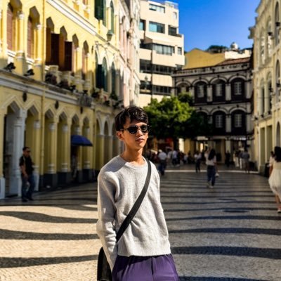 _polibrrm's profile picture. 