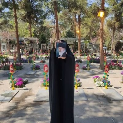 ♥️فالو=بک♥️
در گذر زندگی حداقل اینو فهمیدم که آدما میتونن حرفای خوبی بزنن ولی آدمای خوبی نباشن....
