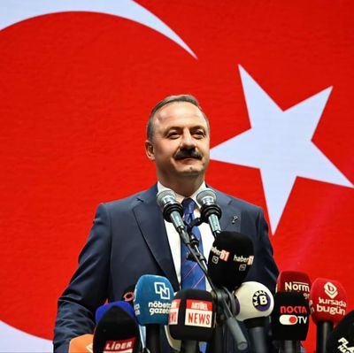 Sayfamız Sayın Yavuz AĞIRALİOĞLU'nu destek amacı ile kurulmuştur.
Sayın Genel Başkanımızın resmi hesabı @yavuzagiraliog
@anahtarparti 🗝️
Akıl Ahlak Adalet