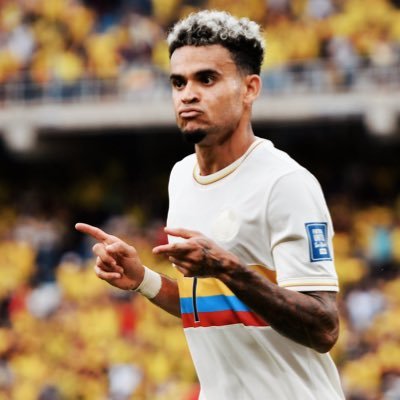 En esta cuenta amamos al @LFC, a @LuisFDiaz19 y a la @FCFSeleccionCol #YNWA #LUCHISMO #LaMondáMecánica