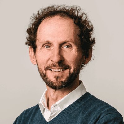 profesor (UNIR), musicólogo, traductor, gestor, músico