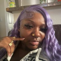 👩🏻‍❤️‍💋‍👩🏻 (@niahladree) 's Twitter Profile Photo