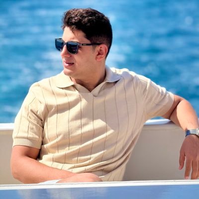 محمد محام وحاصل ماستر ف القانون العام وباحث دكتوراه اعمل لدي دوله الكويت بانهاء المعاملات اونلاين