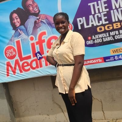 praiseolaju06's profile picture. 💦God
✨ Church girl
💨 Extrovert